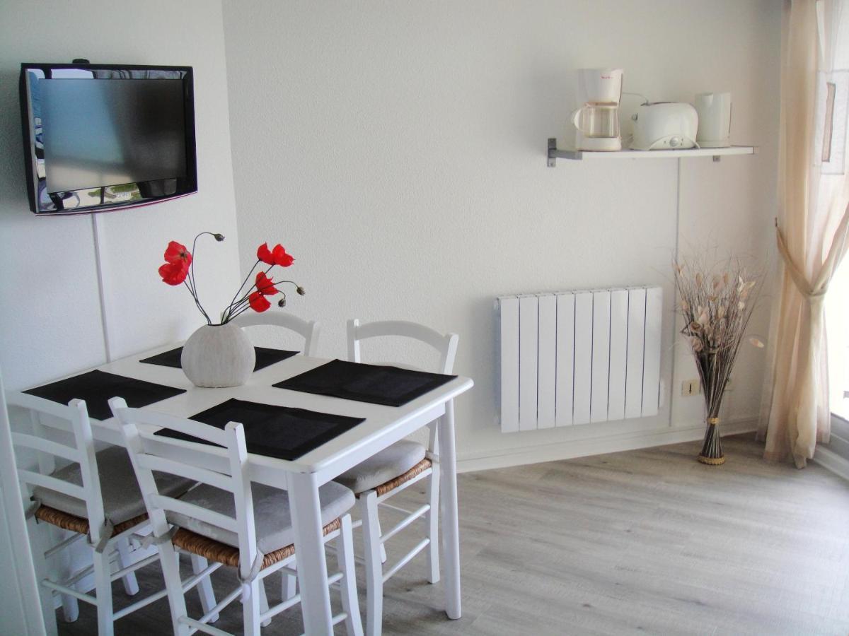 Appartement d'une chambre a Quiberon a 50 m de la plage avec vue sur la mer balcon amenage et wifi Extérieur photo